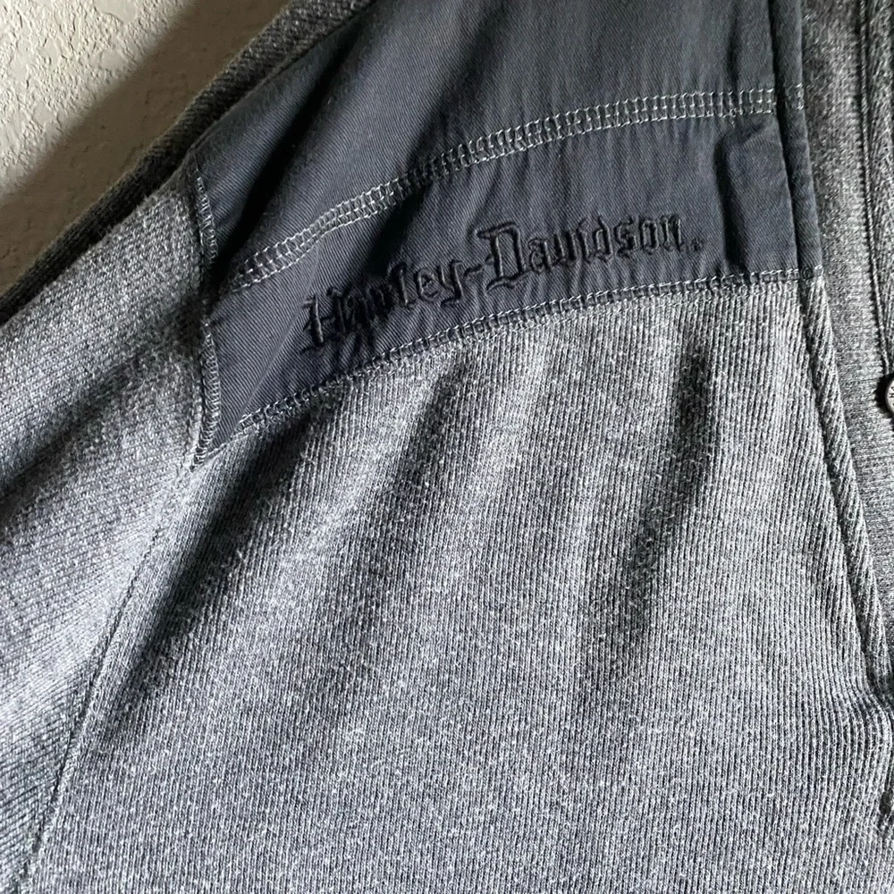 Harley Davidson Gray and Black Henley Long Sleeve 3 Button Pullover Sweater 2XL